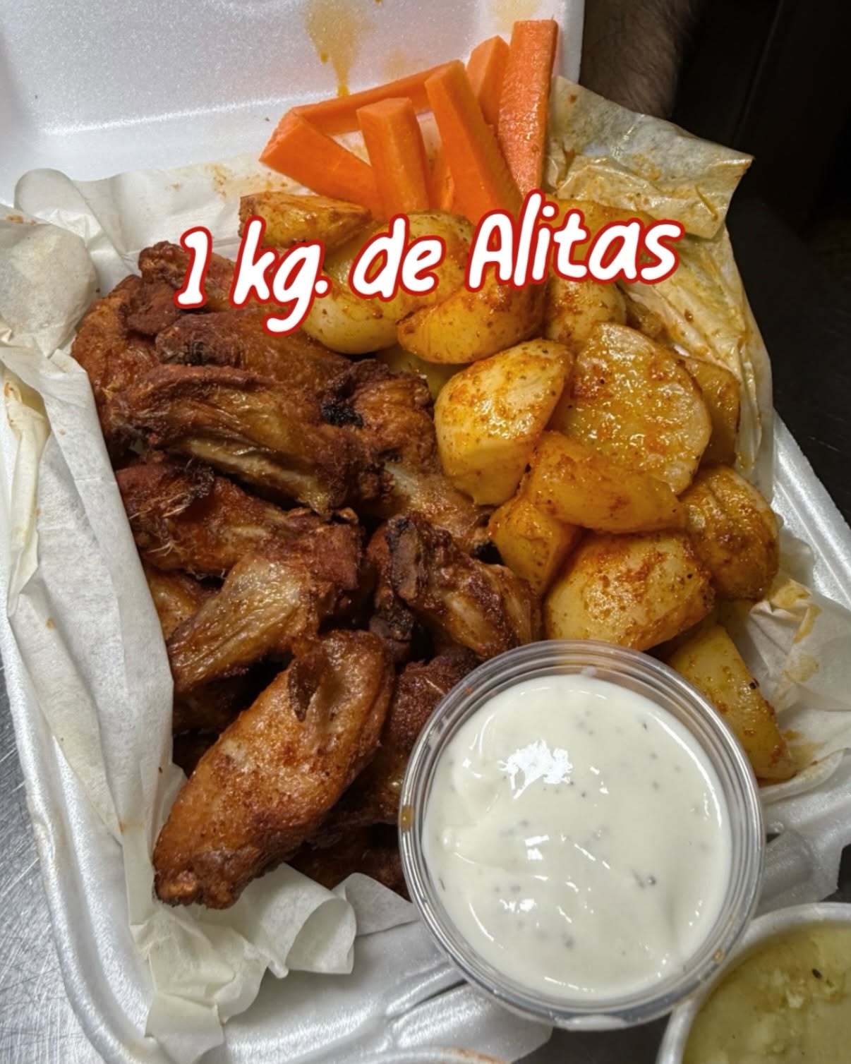 Pollos rostizados recién preparados